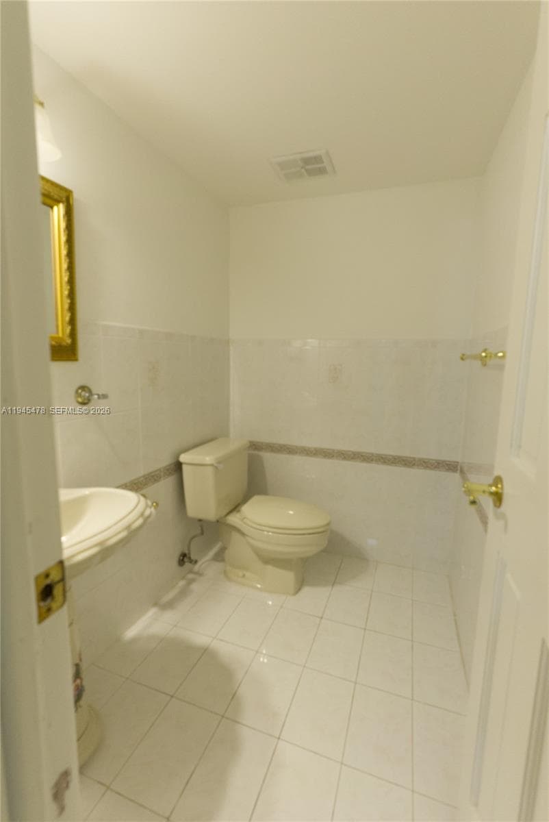 WEST SIDE PLAZA CONDO · #502 in Miami Beach - Photo 10