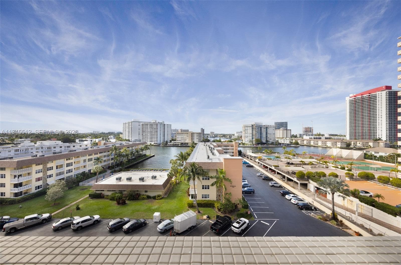 ISLANDS-MARTINIQUE CONDO · #810 in Hallandale Beach - Photo 19