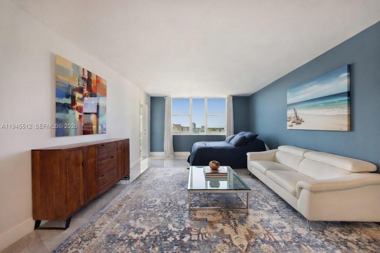 ISLANDS-MARTINIQUE CONDO · #810 in Hallandale Beach - Photo 8
