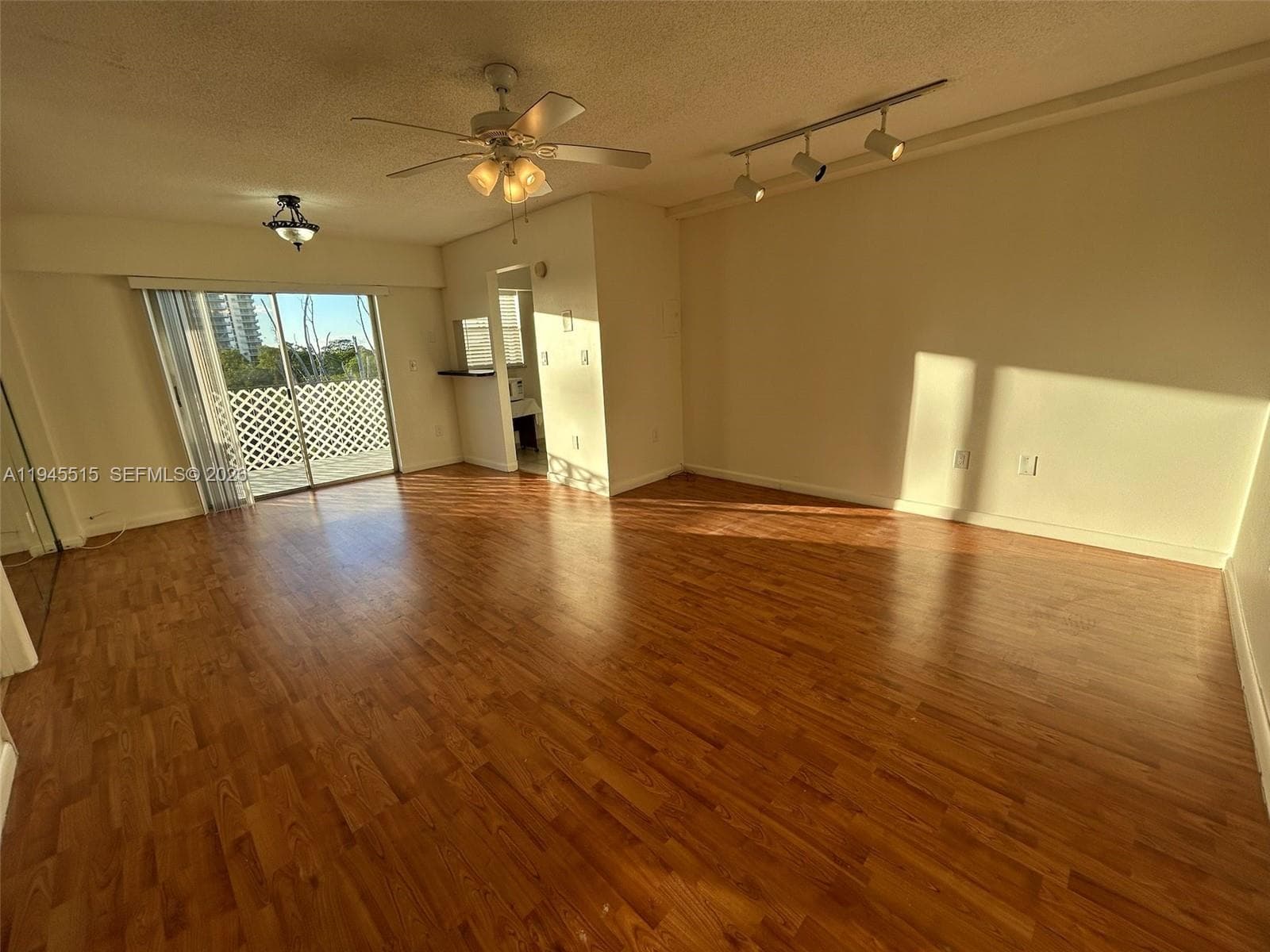 PINE TOWER CONDO · #604 in North Miami Beach - Photo 13