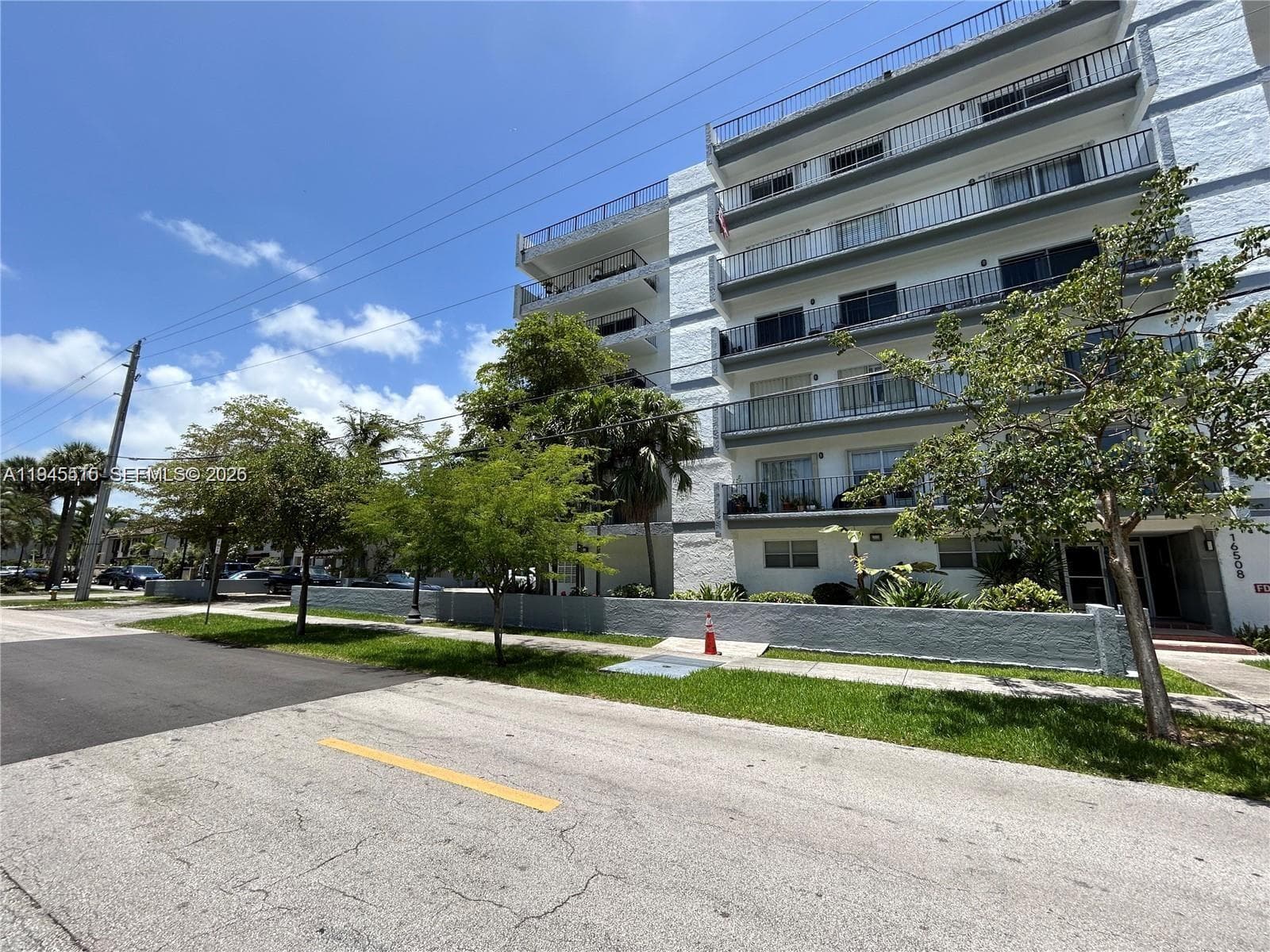 PINE TOWER CONDO · #604 in North Miami Beach - Photo 3