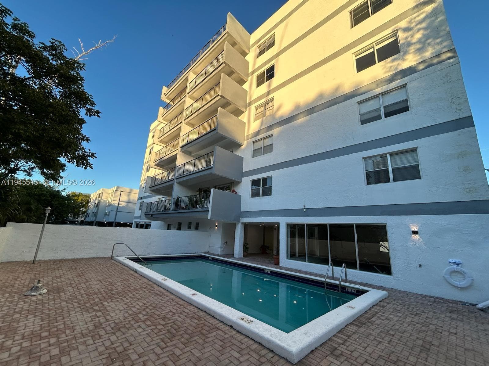PINE TOWER CONDO · #604 in North Miami Beach - Photo 32