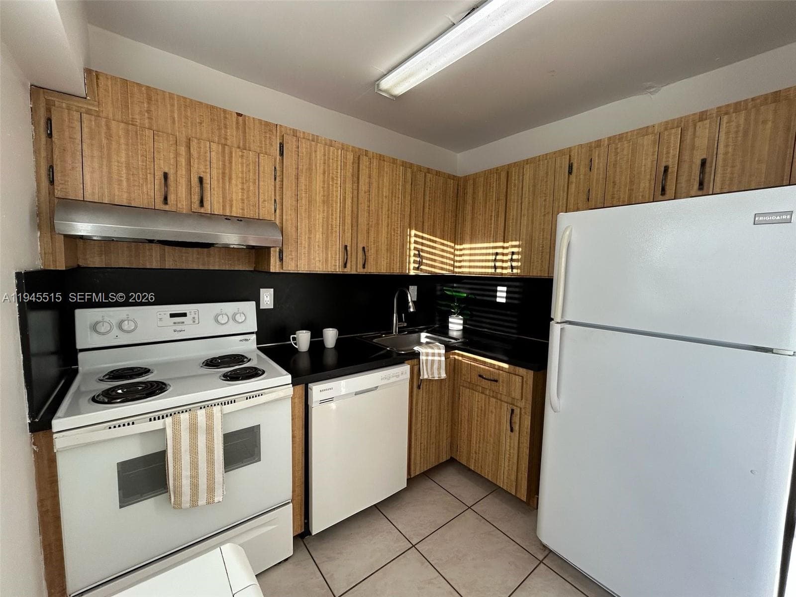 PINE TOWER CONDO · #604 in North Miami Beach - Photo 11