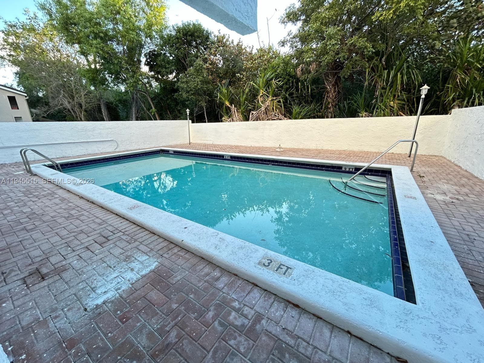 PINE TOWER CONDO · #604 in North Miami Beach - Photo 31