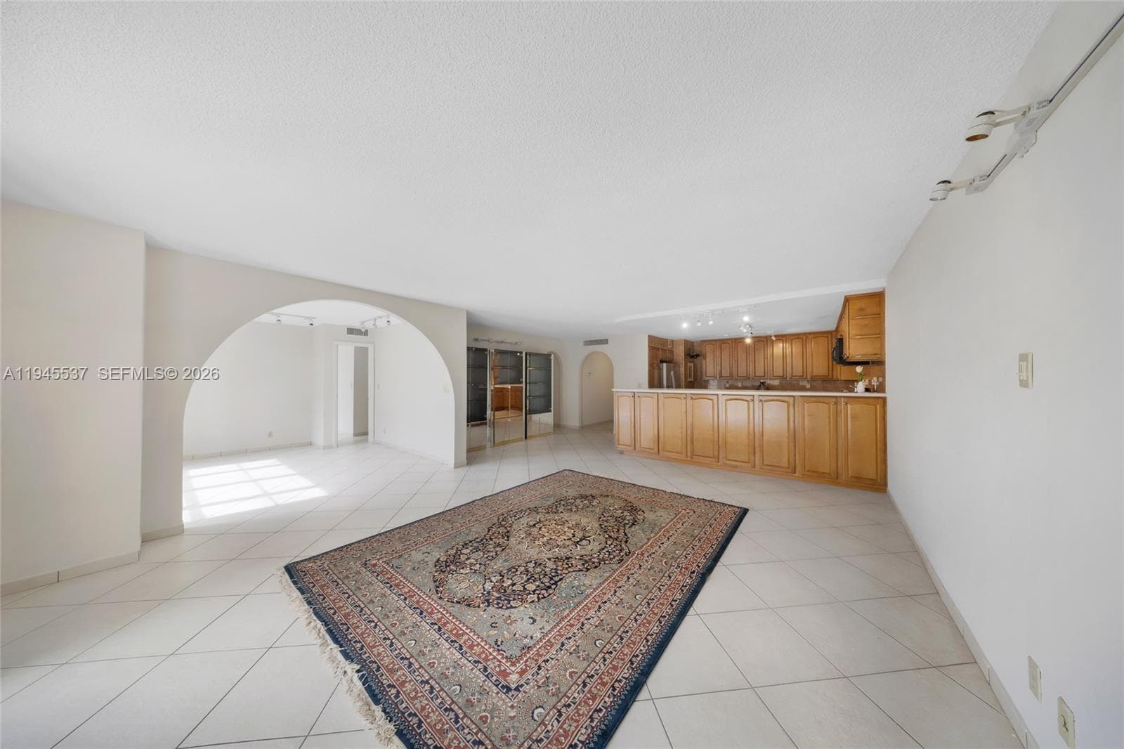 OLYMPUS CONDO · #212 in Hallandale Beach - Photo 6