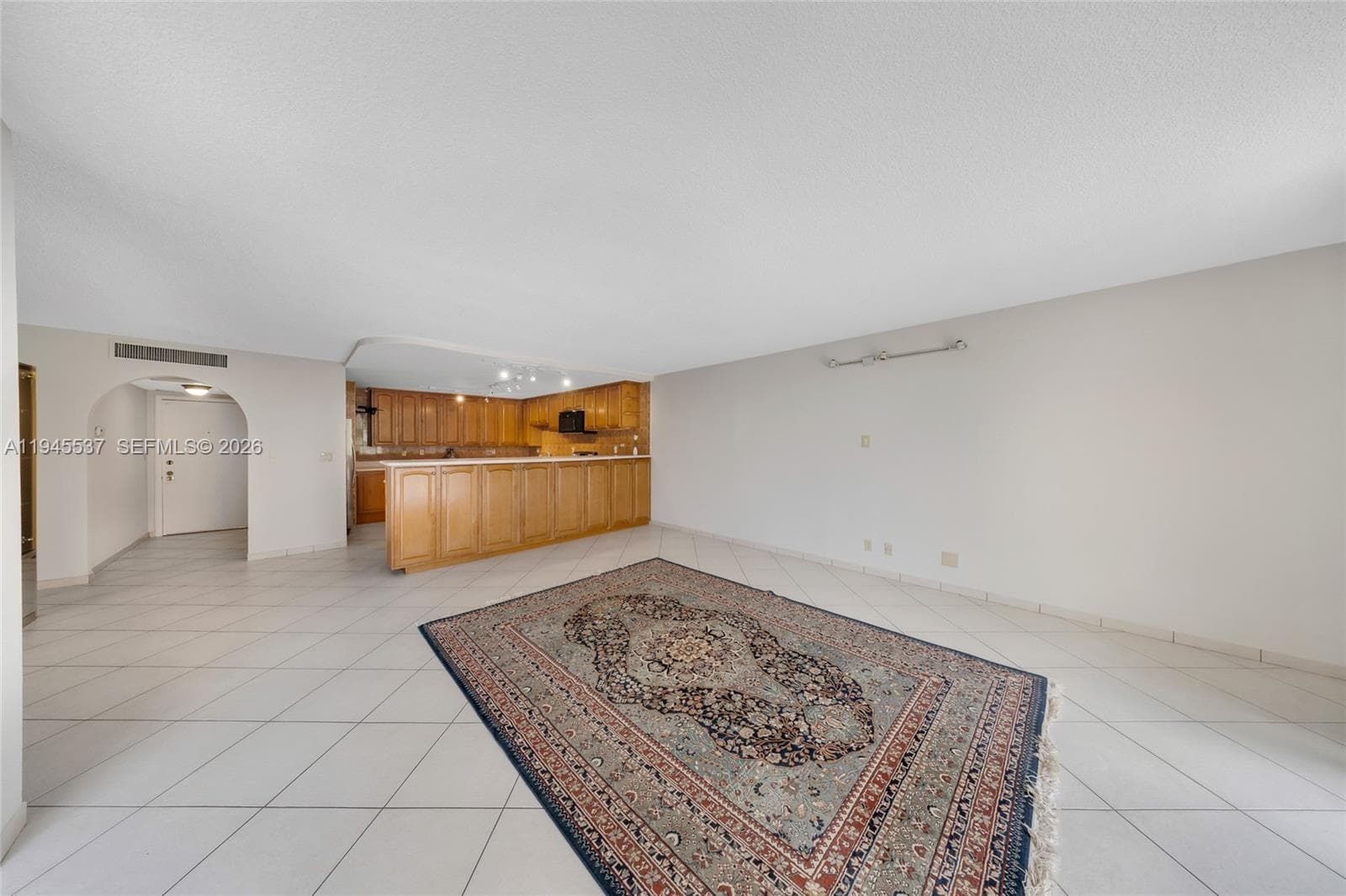 OLYMPUS CONDO · #212 in Hallandale Beach - Photo 8