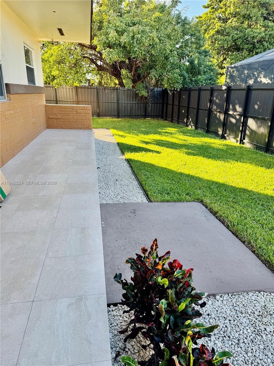 PEMDALE · #4 in Hallandale Beach - Photo 12