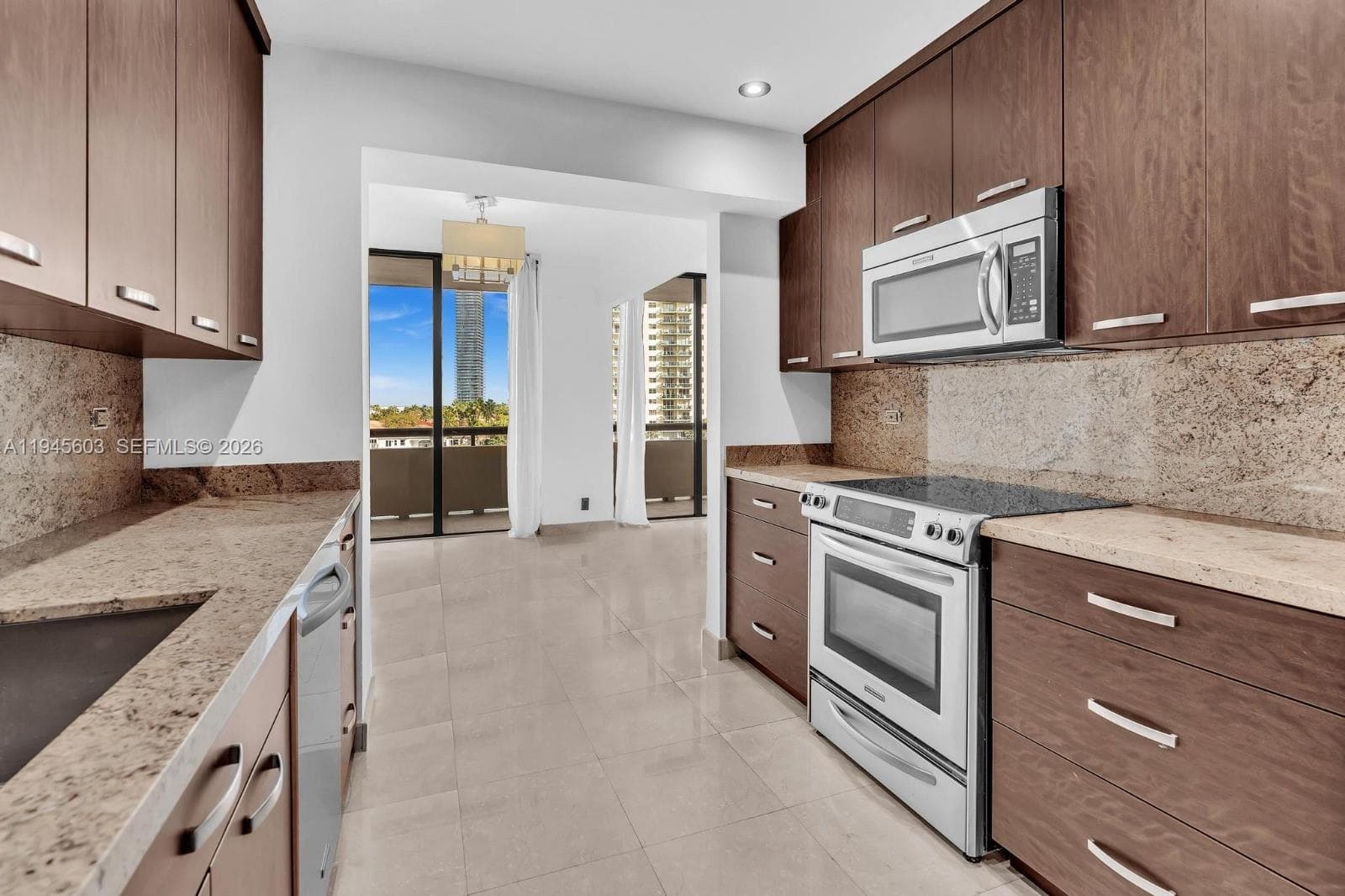 TURNBERRY TOWERS CONDO · #3J in Aventura - Photo 23