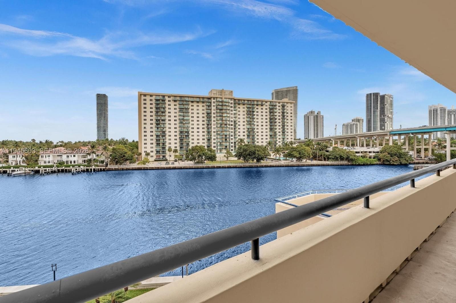 TURNBERRY TOWERS CONDO · #3J in Aventura - Photo 2