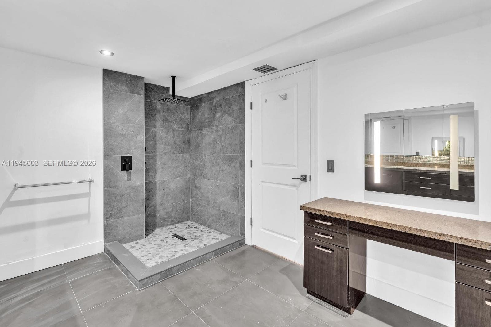 TURNBERRY TOWERS CONDO · #3J in Aventura - Photo 7