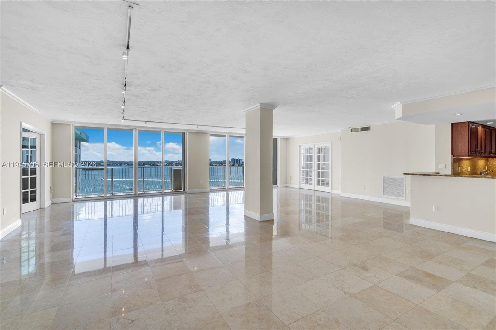ISLAND POINTE CONDO · #10AB in Bay Harbor Islands - Photo 5