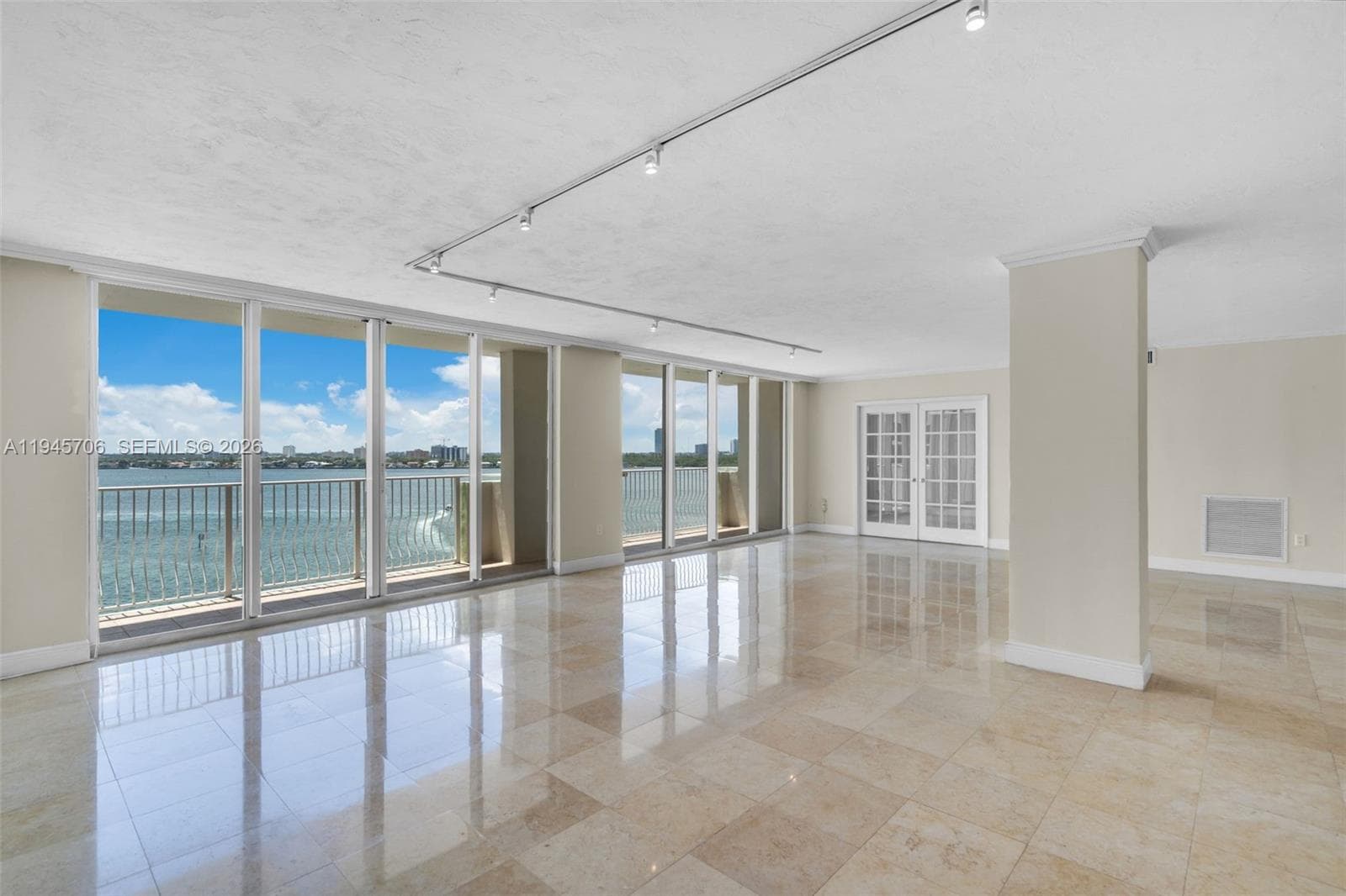 ISLAND POINTE CONDO · #10AB in Bay Harbor Islands - Photo 8