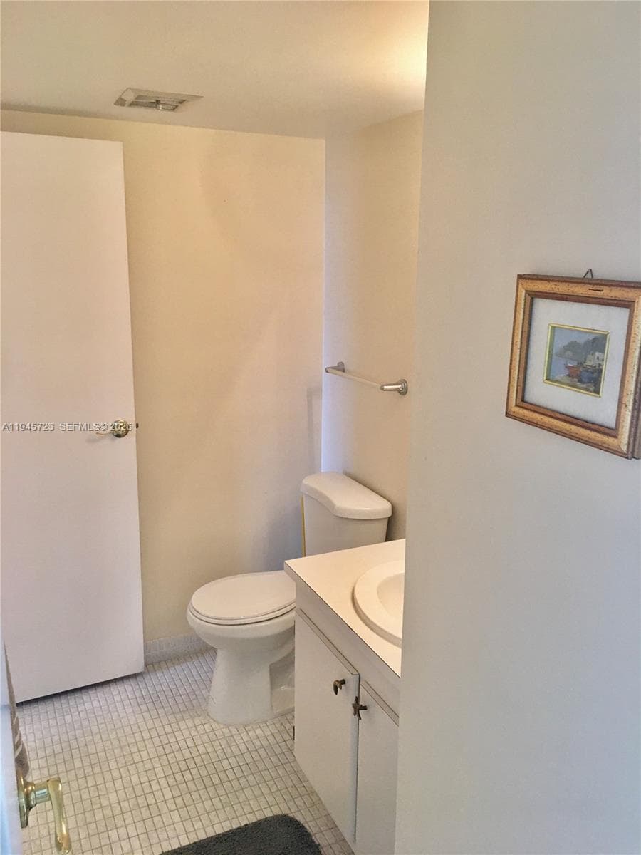 CORONADO CONDO  TOWER III · #1737 in Aventura - Photo 13
