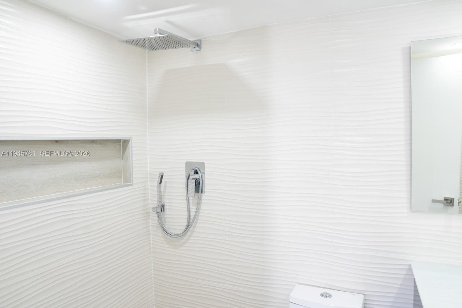 PARKSIDE TOWERS CONDO · #306 in Hallandale Beach - Photo 9