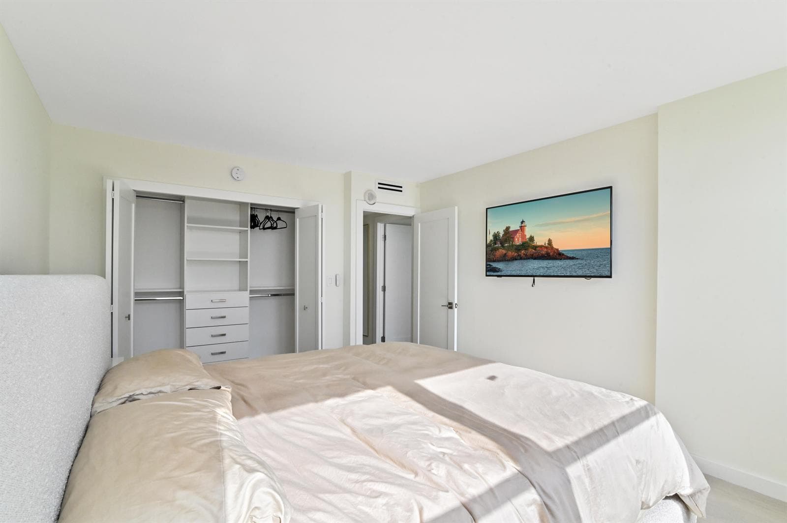 16 bedroom 03