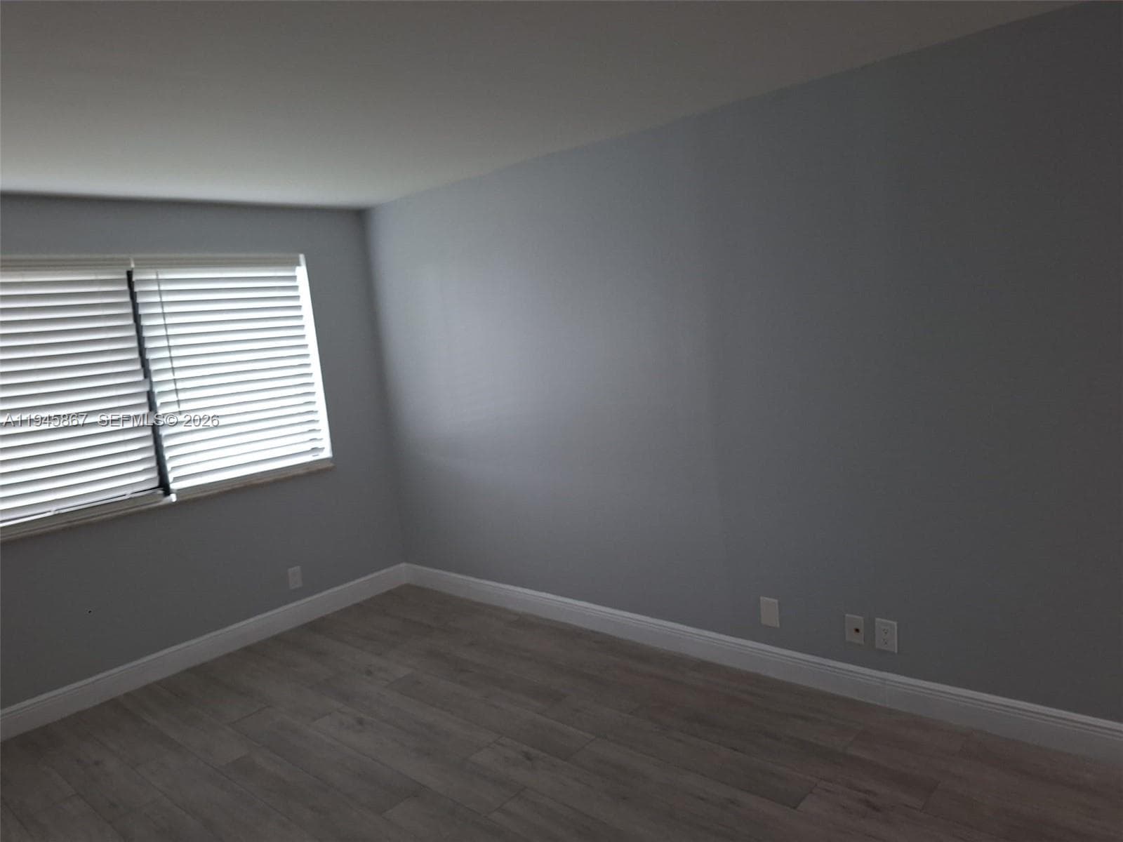 YACHT CLUB CONDO (THE) · #205 in Hallandale Beach - Photo 16