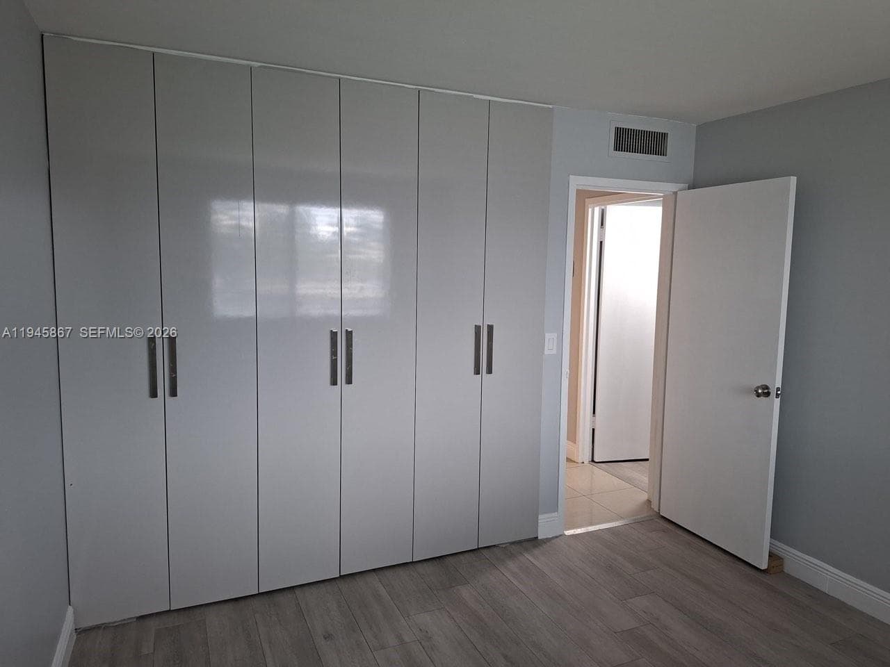 YACHT CLUB CONDO (THE) · #205 in Hallandale Beach - Photo 20