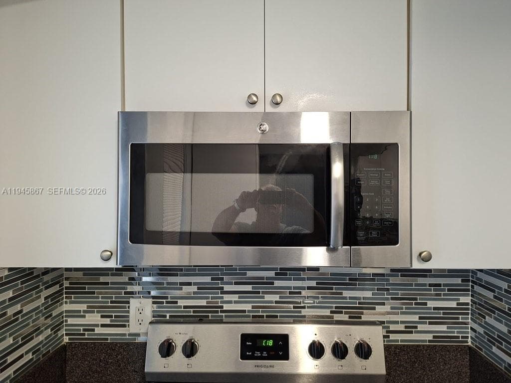 YACHT CLUB CONDO (THE) · #205 in Hallandale Beach - Photo 24