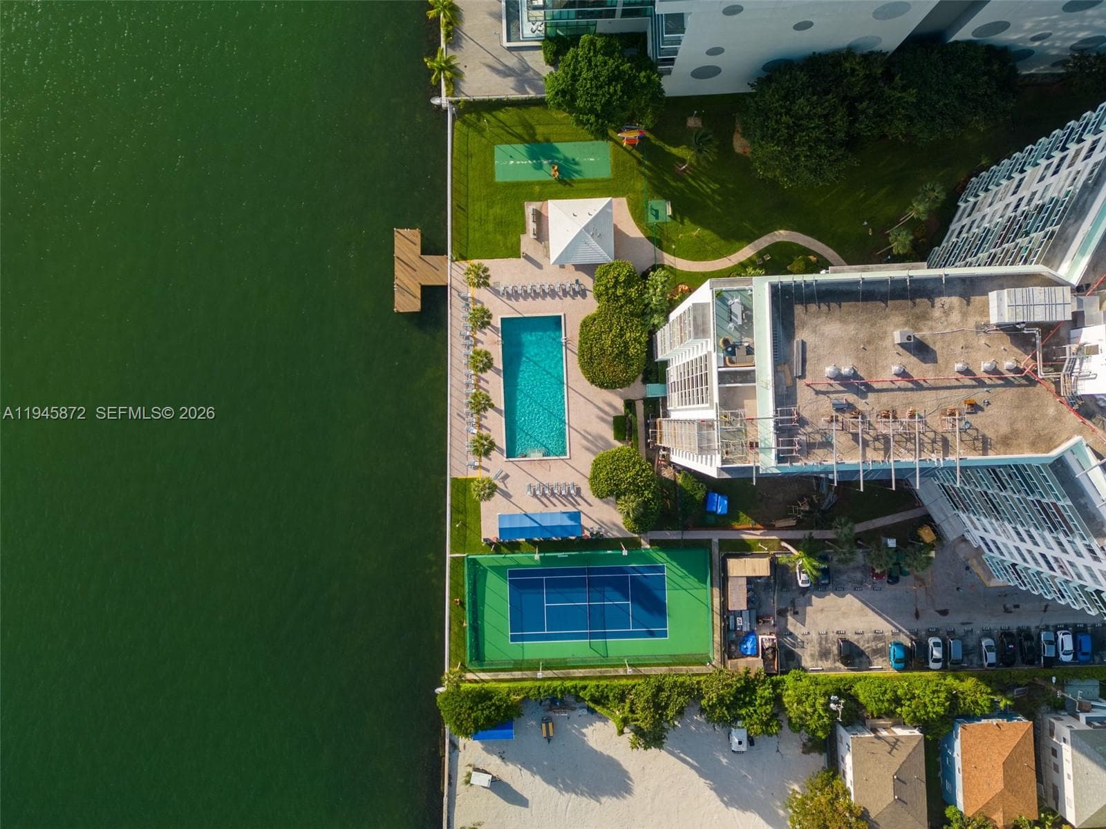 BAY PARK TOWERS CONDO · #221 in Miami - Photo 8