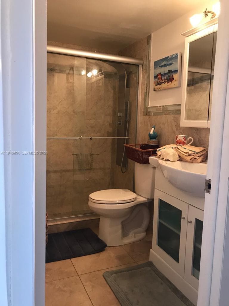 BAKER TOWERS CONDO · #305 in Hollywood - Photo 14