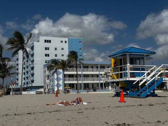 BAKER TOWERS CONDO · #305 in Hollywood - Photo 31