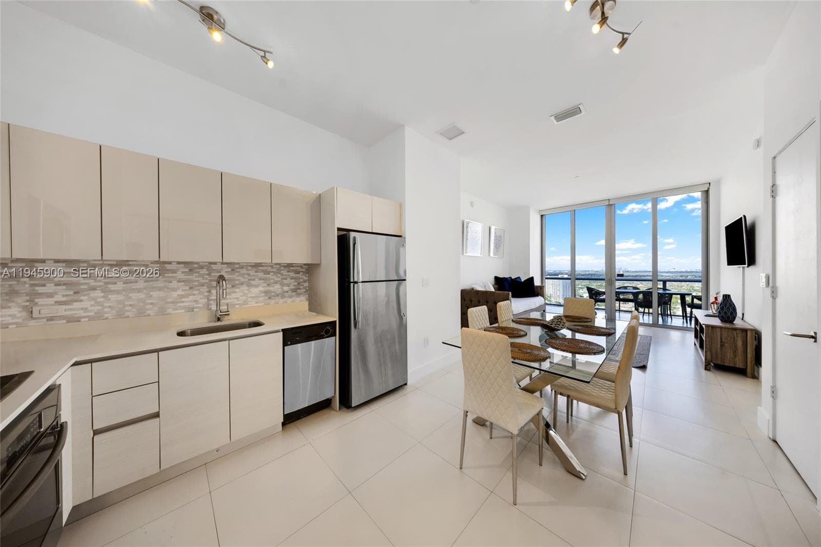 BEACHWALK CONDOMINIUM · #T3304 in Hallandale Beach - Photo 7