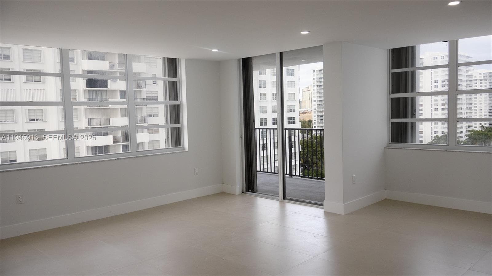 COMMODORE PLAZA CONDO · #1109 in Aventura - Photo 5