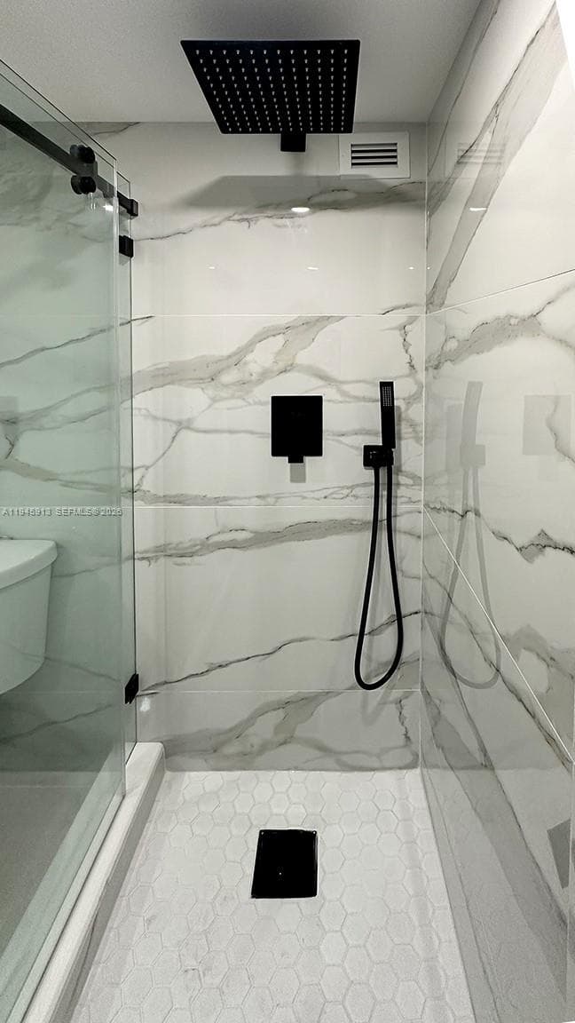 COMMODORE PLAZA CONDO · #1109 in Aventura - Photo 11