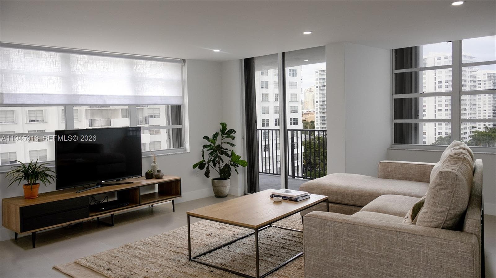 COMMODORE PLAZA CONDO · #1109 in Aventura - Photo 4