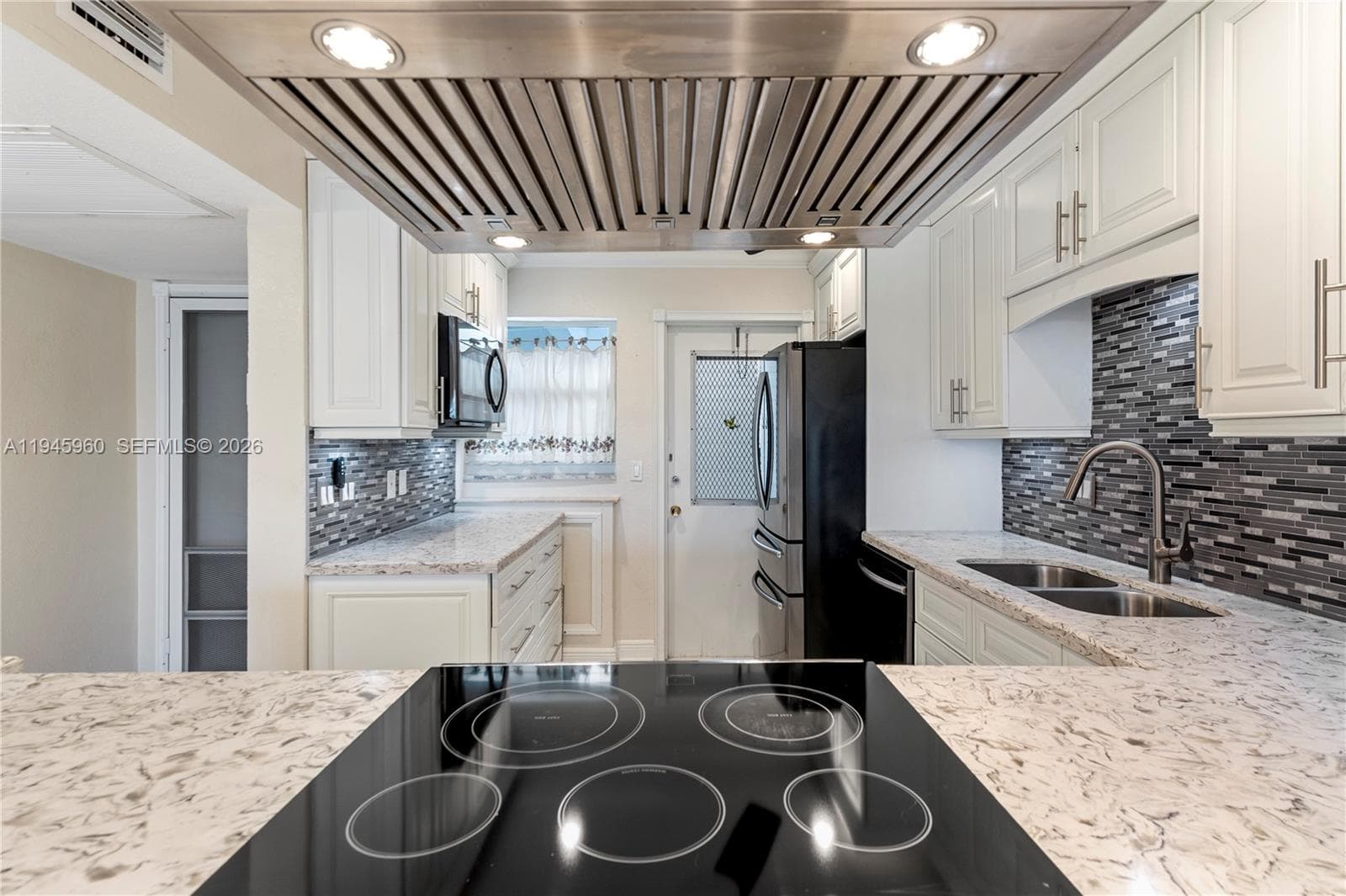 SECOND GULFSTREAM GARDEN · #405P in Hallandale Beach - Photo 6