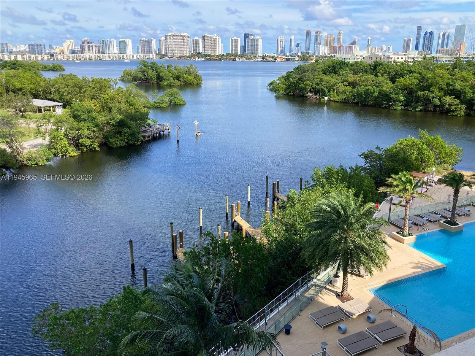 THE HARBOUR NORTH CONDO · #605 in North Miami Beach - Photo 2