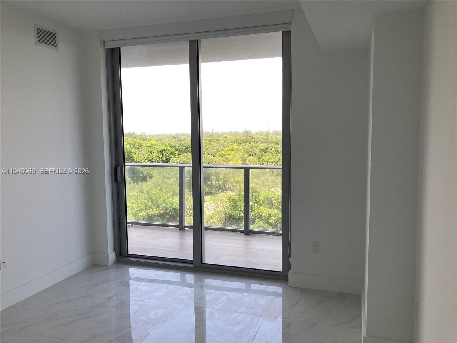 THE HARBOUR NORTH CONDO · #605 in North Miami Beach - Photo 7