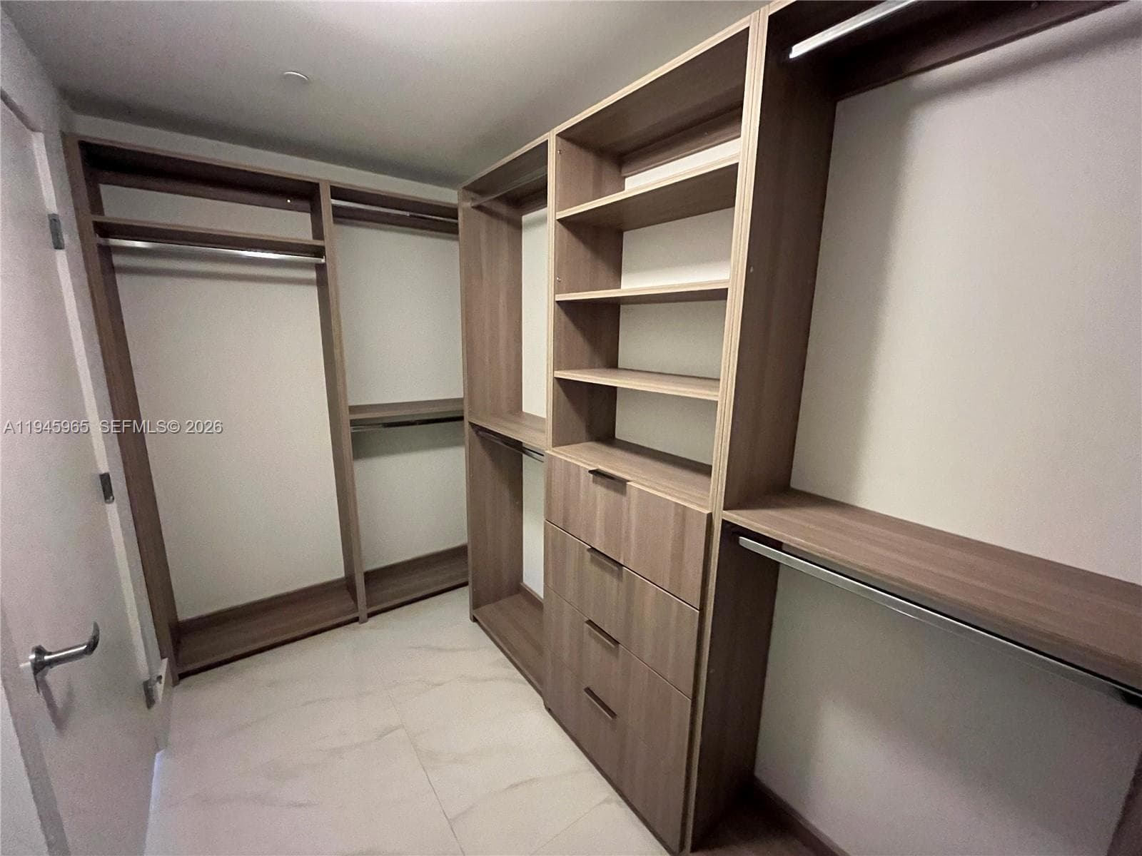 THE HARBOUR NORTH CONDO · #605 in North Miami Beach - Photo 11