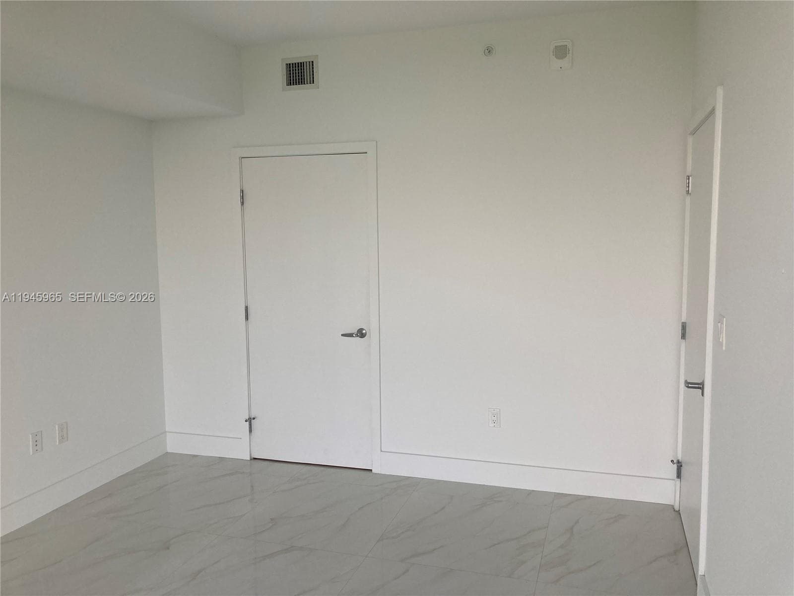 THE HARBOUR NORTH CONDO · #605 in North Miami Beach - Photo 8