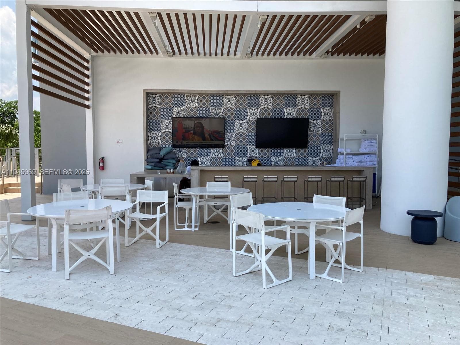 THE HARBOUR NORTH CONDO · #605 in North Miami Beach - Photo 25