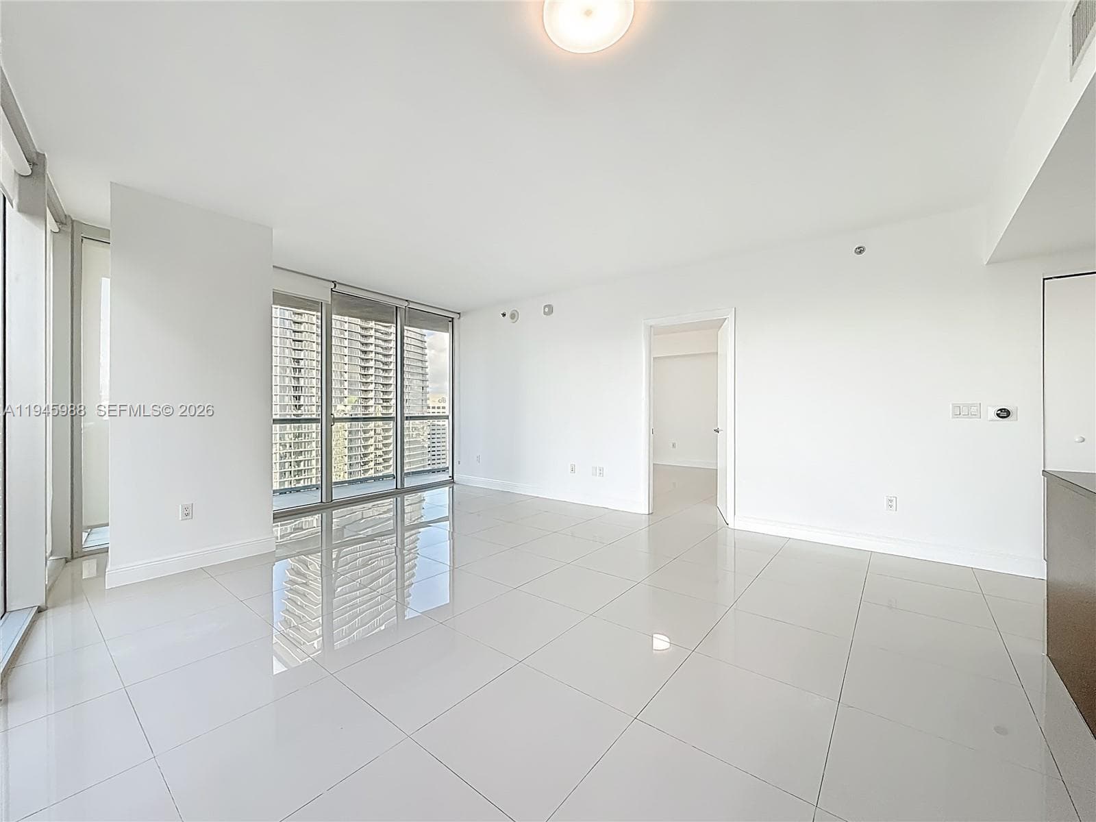 Icon Brickell I · #4215 in Miami - Photo 12