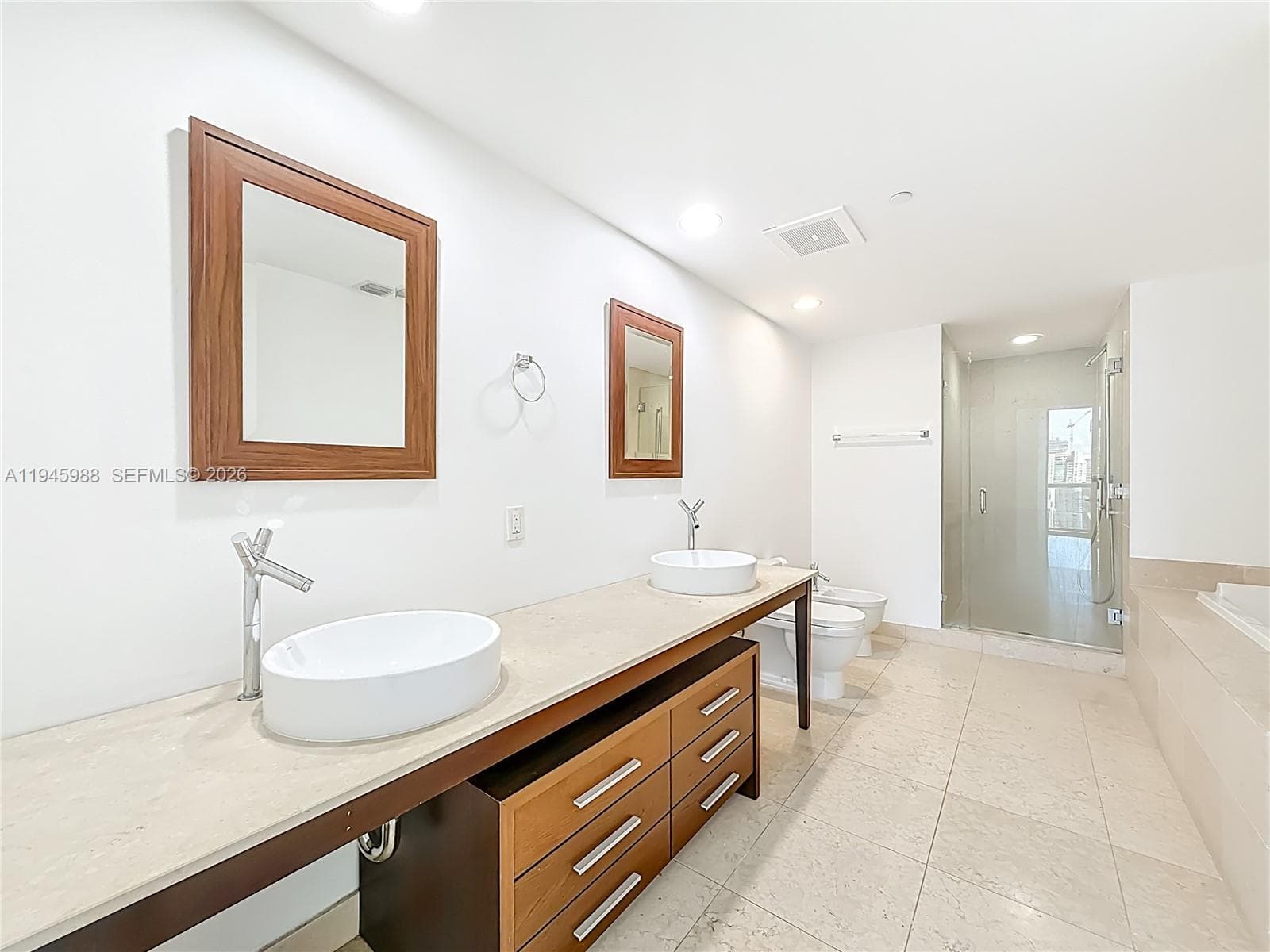 Icon Brickell I · #4215 in Miami - Photo 18