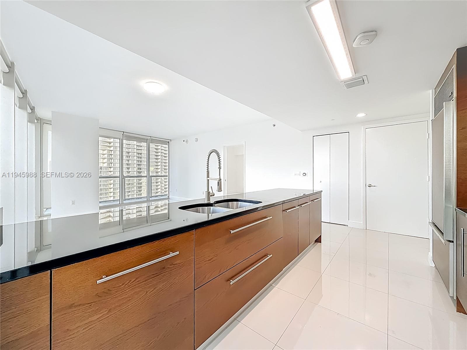 Icon Brickell I · #4215 in Miami - Photo 8