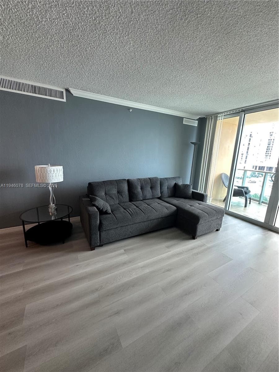 WAVE CONDO · #507 in Hollywood - Photo 10