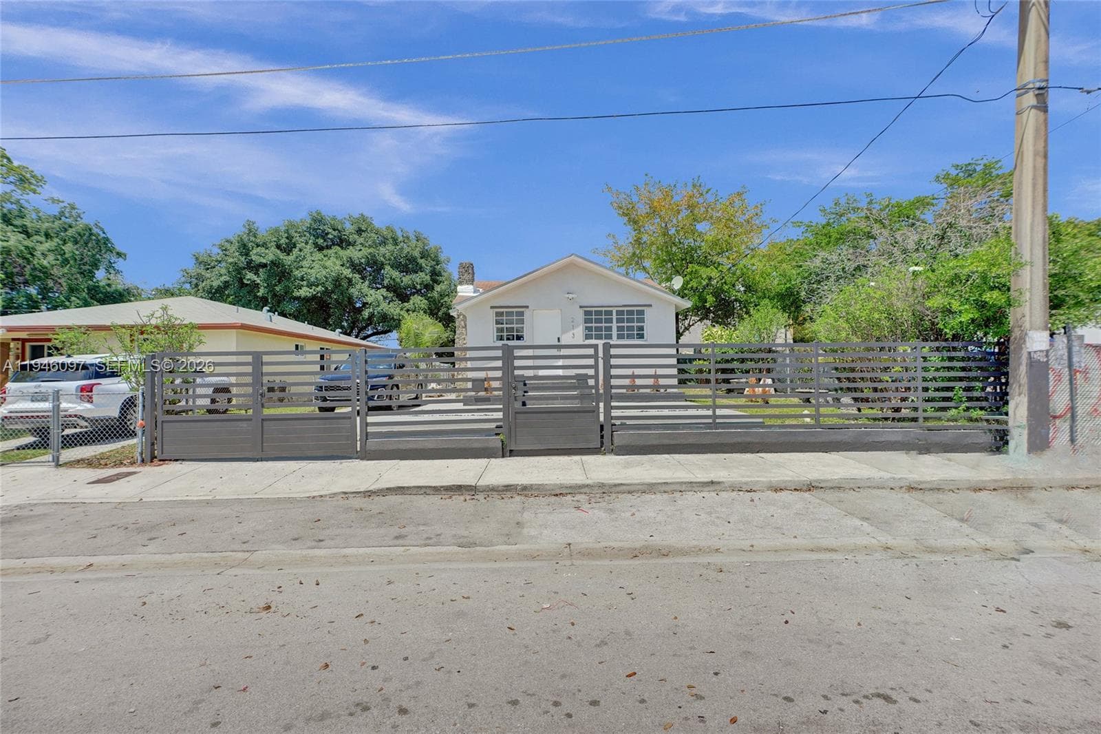 213 NW 34th Ter photo 6