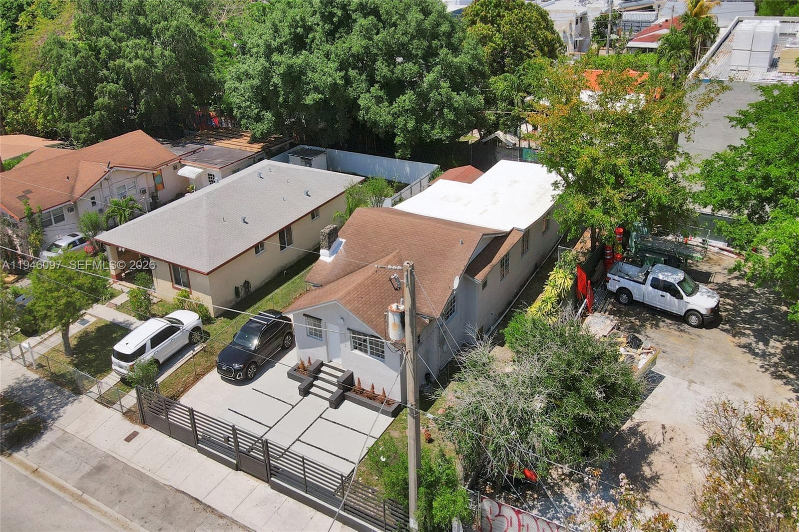 213 NW 34th Ter photo 12