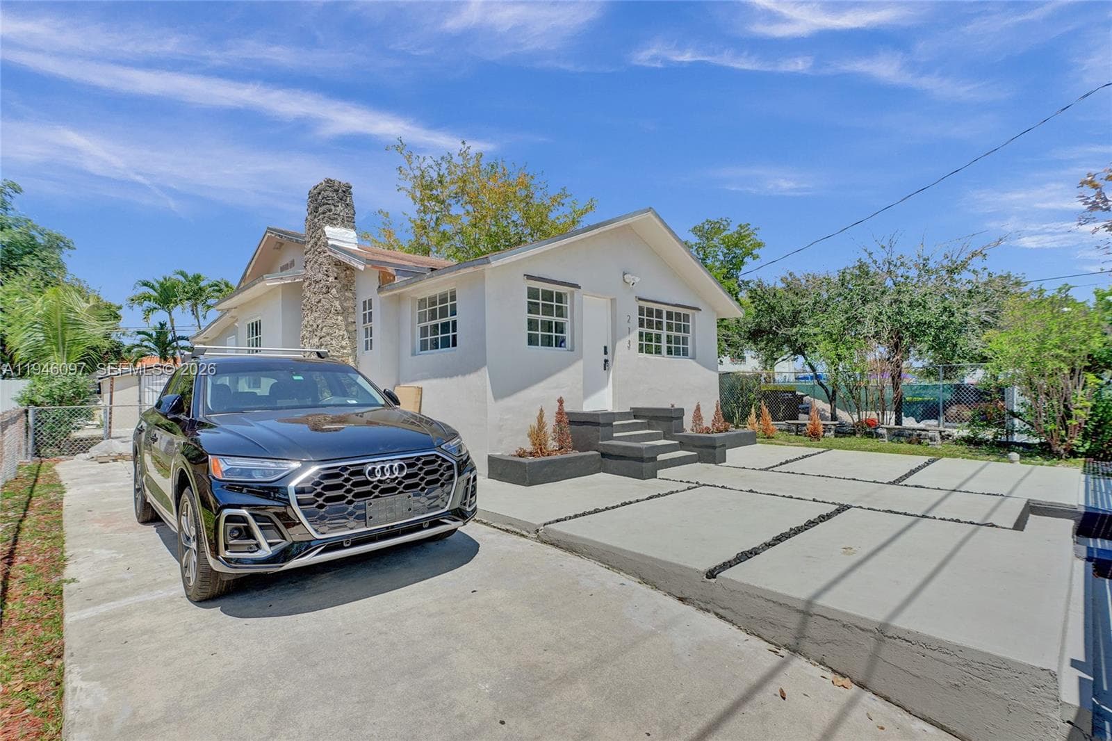 213 NW 34th Ter photo 4