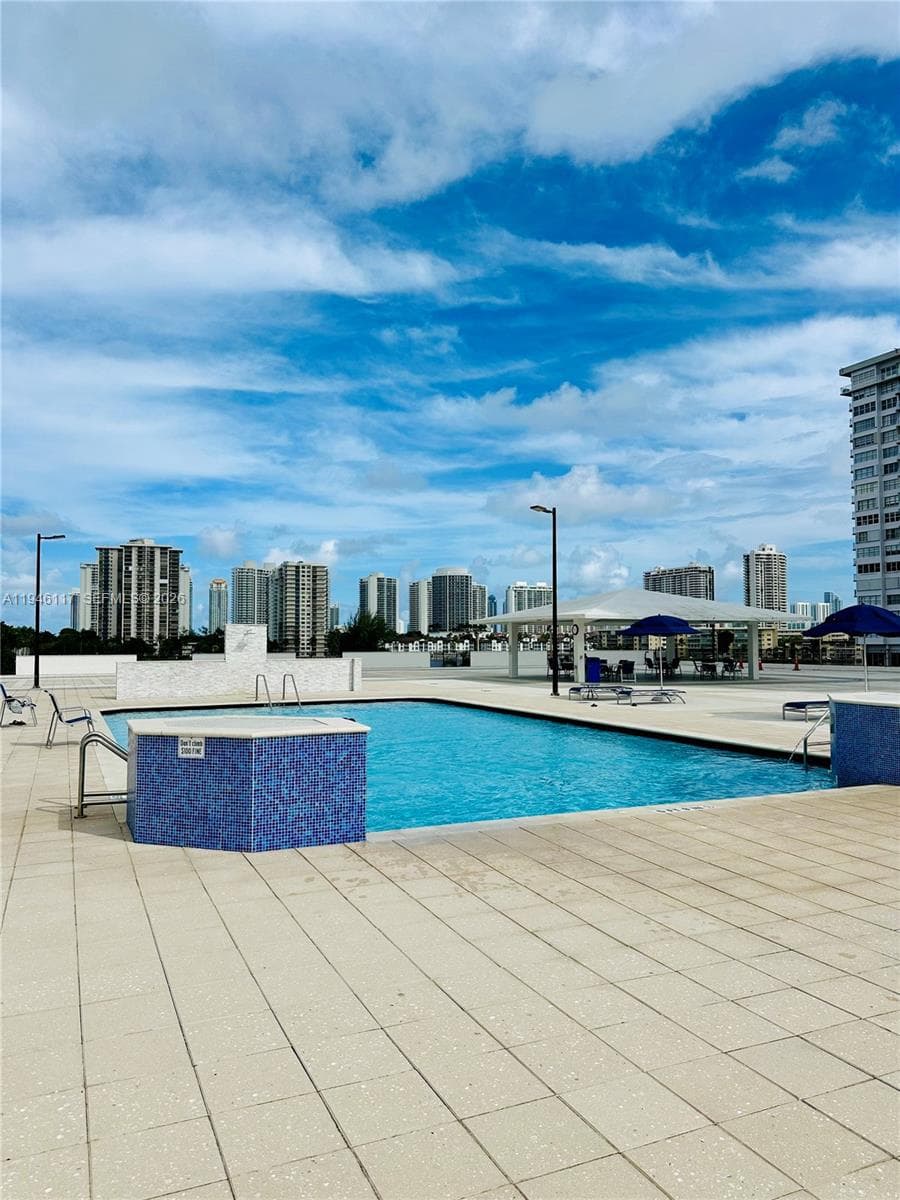 Tower Building · #1607 in Aventura - Photo 3
