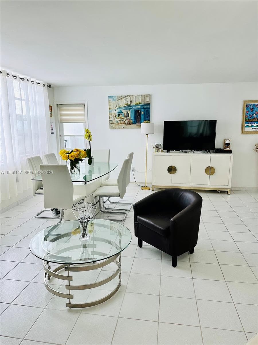 Tower Building · #1607 in Aventura - Photo 5
