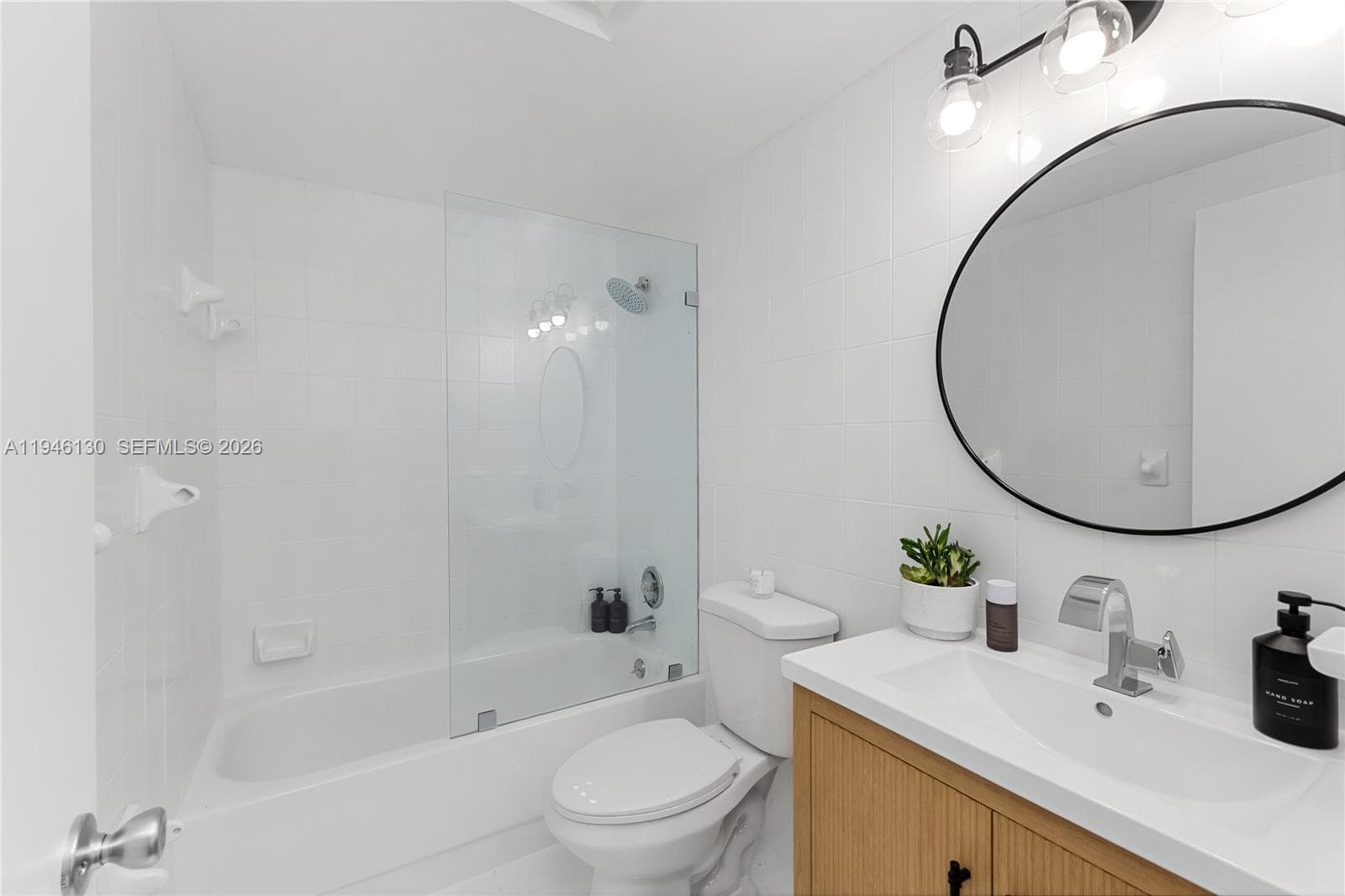 PALM BAY CONDOMINIUM · #1G & 1H in Miami - Photo 10
