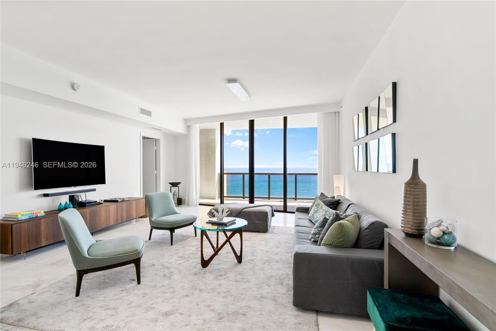 SAYAN · #1501 in Sunny Isles Beach - Photo 2