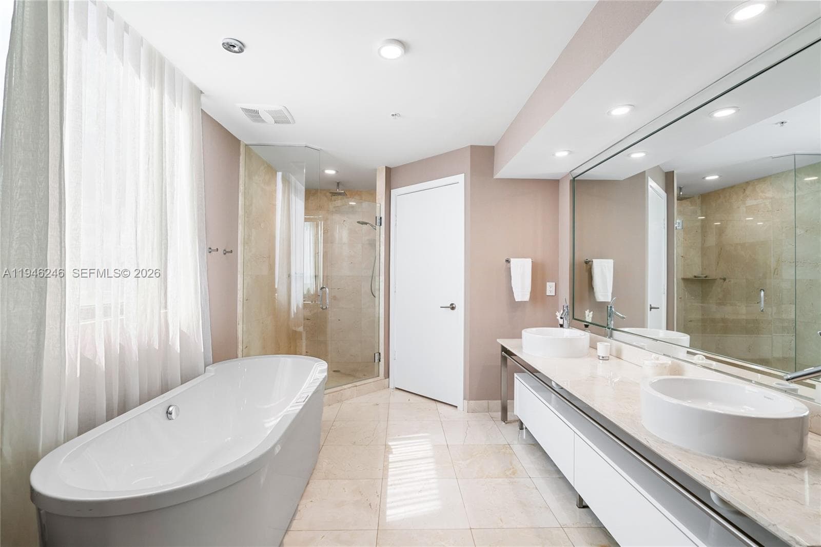 SAYAN · #1501 in Sunny Isles Beach - Photo 17