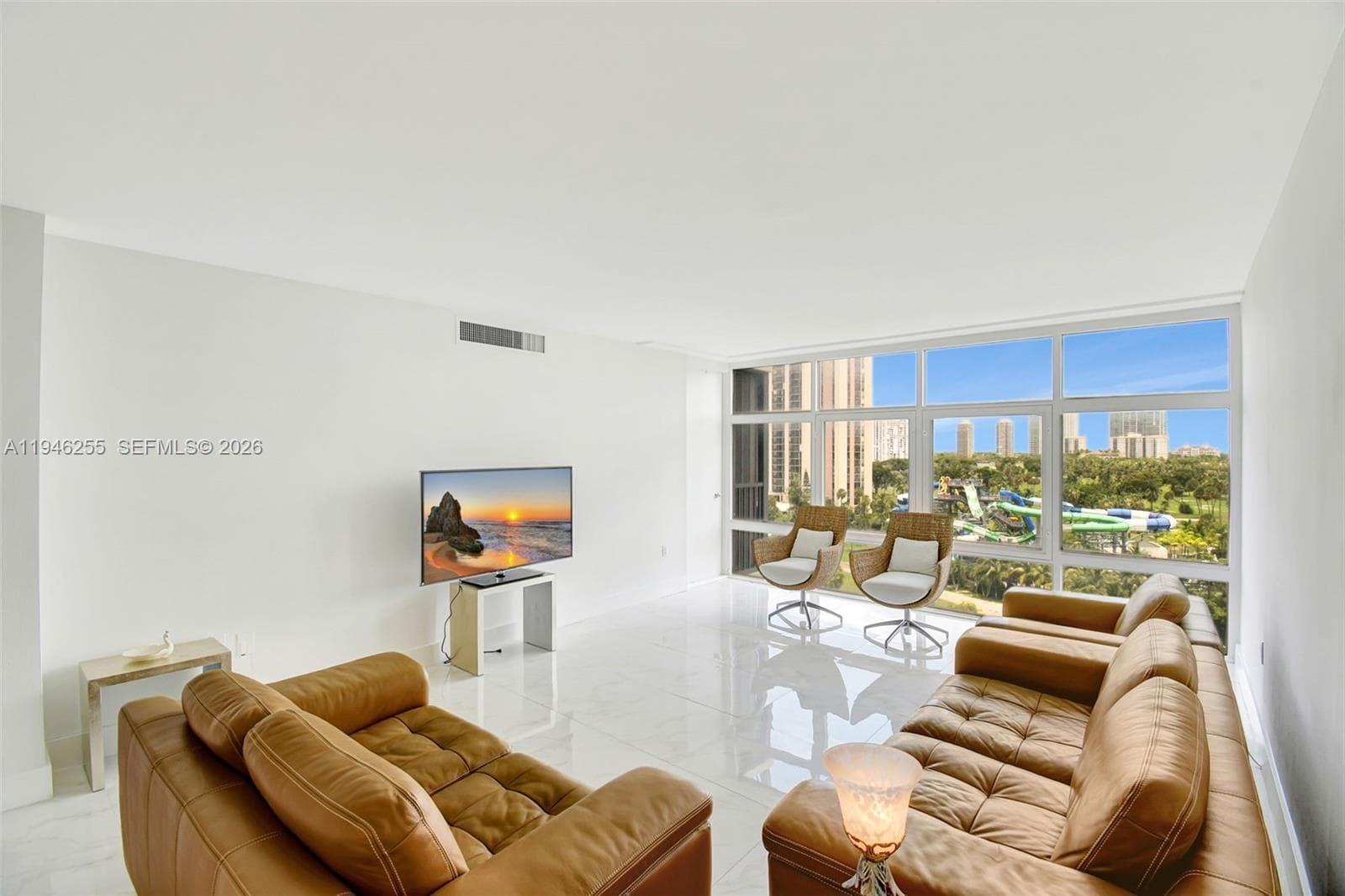 BONAVIDA CONDO · #1005 in Aventura - Photo 3