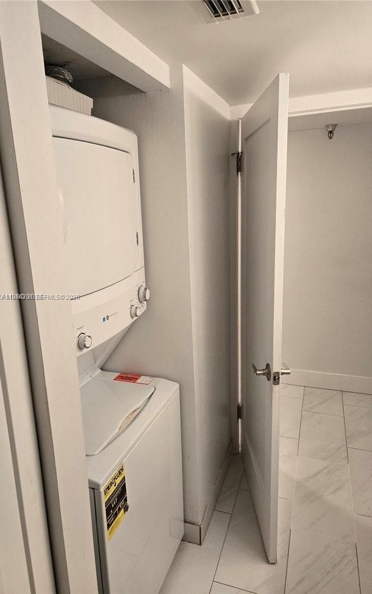 WINSTON TOWERS 700 CONDO · #815 in Sunny Isles Beach - Photo 10