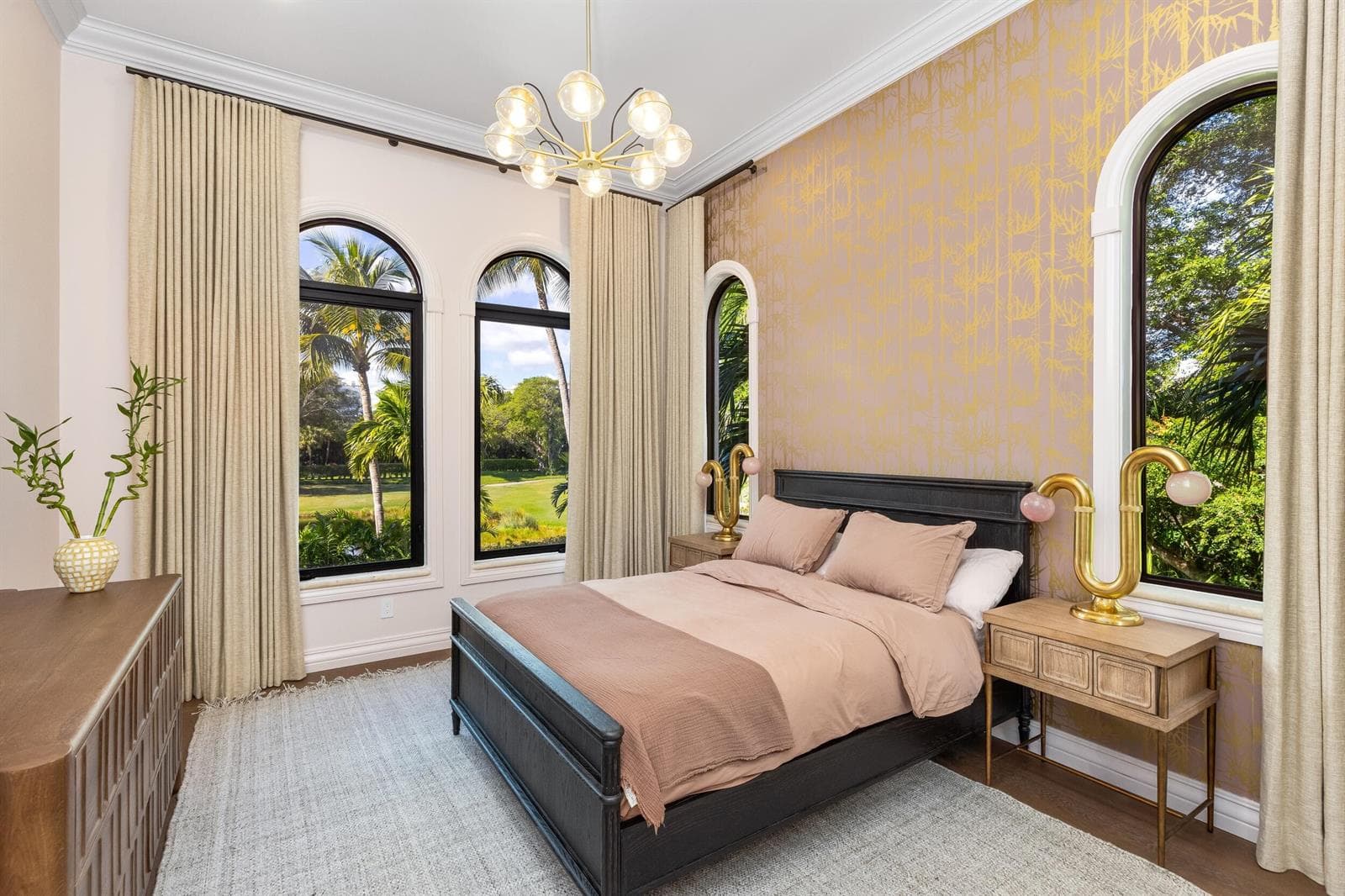 Guest bedroom
